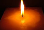 Kerze brennt bei Stromausfall